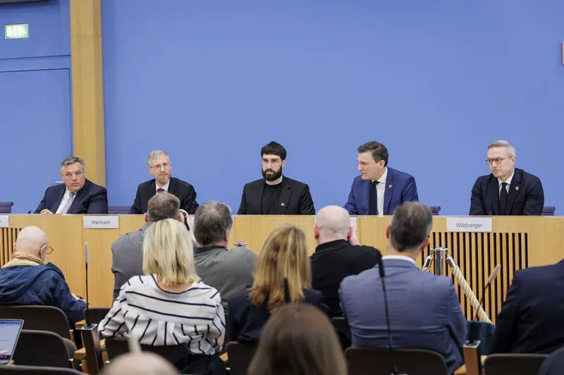 Pressekonferenz in der Bundespressekonferenz in Berlin